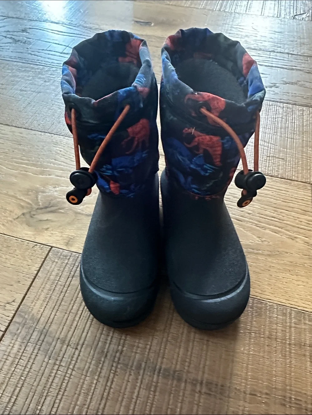 Bogs Kids Winter Snow Boots with Blue & Red Dinosaur Print Size 12